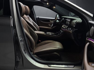 MERCEDES-BENZ E-CLASS - 10