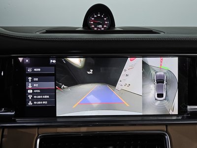 صورة مصغرة 16 لـ 2018 Porsche PANAMERA