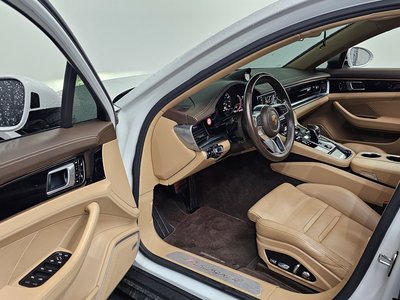 PORSCHE PANAMERA - 10