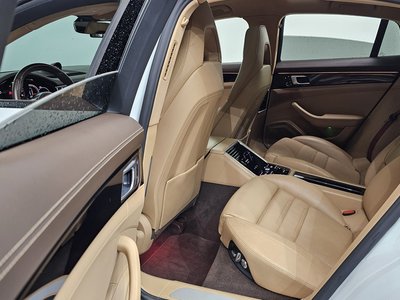 صورة مصغرة 11 لـ 2018 Porsche PANAMERA