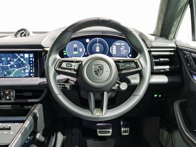 صورة 5 لـ 2025 Porsche MACAN