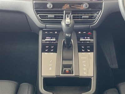 صورة مصغرة 14 لـ 2024 Porsche MACAN