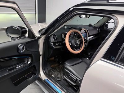 MINI COUNTRYMAN - 10