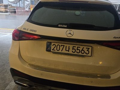 MERCEDES-BENZ GLC - 7