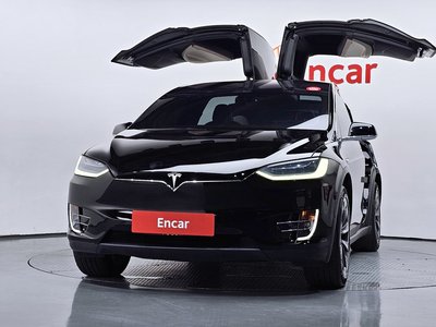 2020 Tesla MODEL X — фото 2