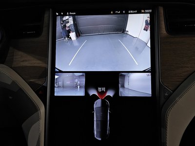 2020 Tesla MODEL X — миниатюра 19