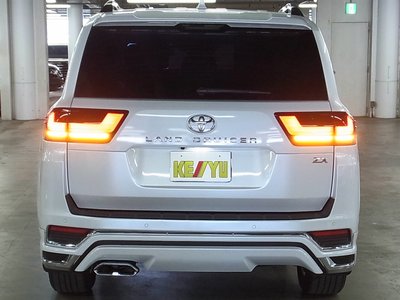 صورة مصغرة 10 لـ 2025 Toyota LAND CRUISER 300