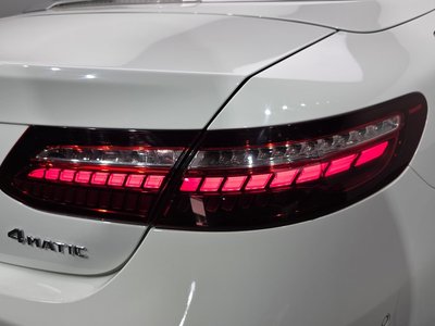 MERCEDES-BENZ E-CLASS - 10