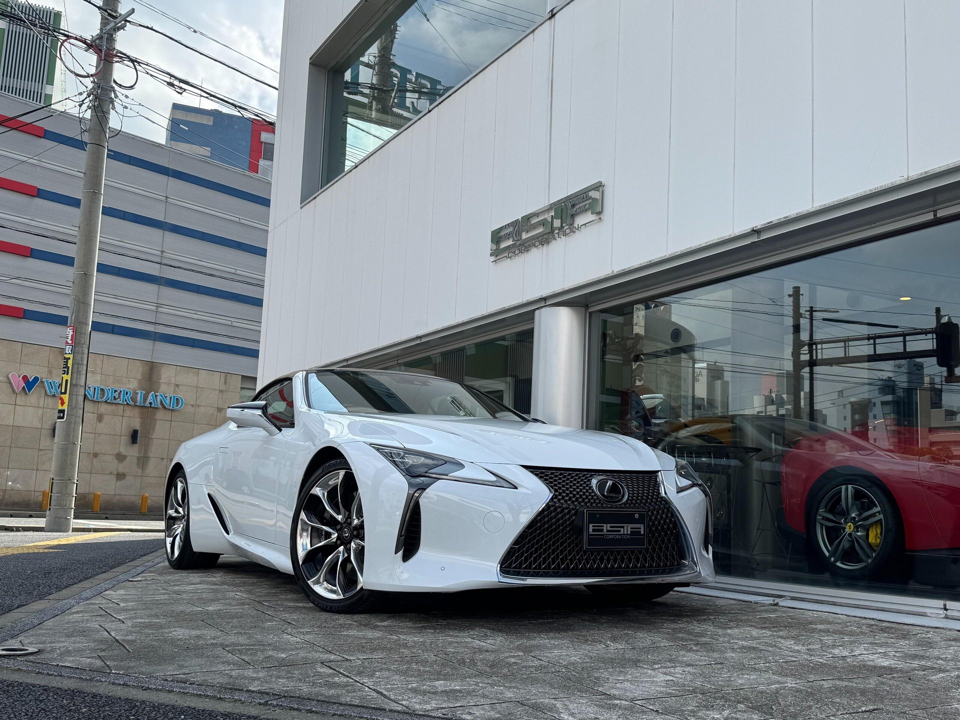 LEXUS LC CONVERTIBLE - View 1