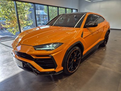 LAMBORGHINI URUS - 1
