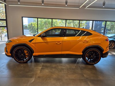LAMBORGHINI URUS - 7