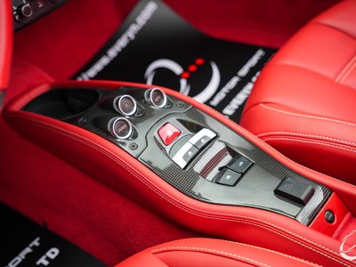 2014 Ferrari 458 SPIDER photo 15