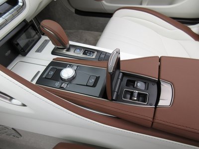 صورة مصغرة 31 لـ 2026 Lexus LC CONVERTIBLE
