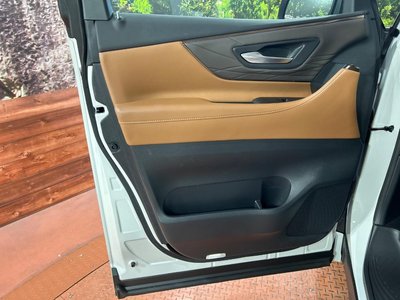 2025 Toyota VELLFIRE — миниатюра 40