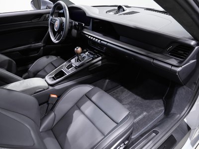 2025 Porsche 911 — миниатюра 51