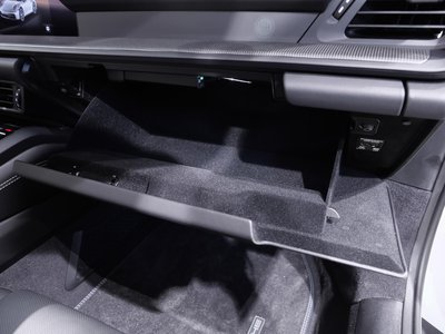 2025 Porsche 911 — миниатюра 76