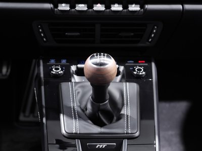 2025 Porsche 911 — миниатюра 70
