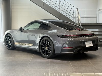 صورة 3 لـ 2024 Porsche 911
