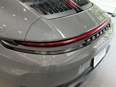 صورة 8 لـ 2024 Porsche 911