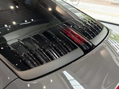 صورة 9 لـ 2024 Porsche 911