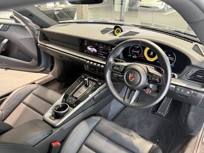 صورة 4 لـ 2024 Porsche 911