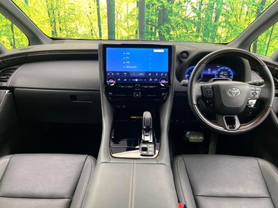 TOYOTA ALPHARD - 2