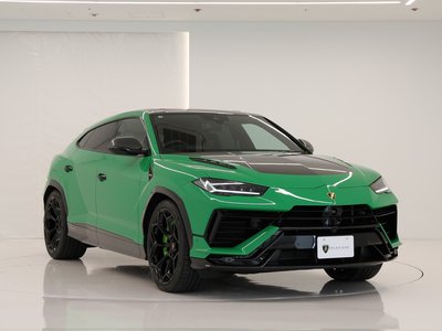 LAMBORGHINI URUS - 1