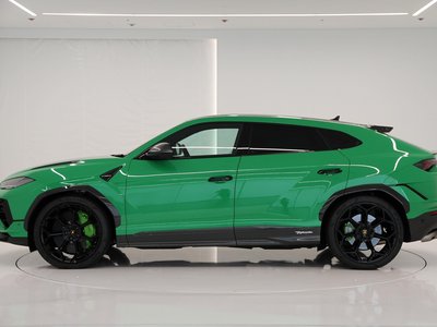 LAMBORGHINI URUS - 8