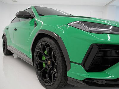 LAMBORGHINI URUS - 3