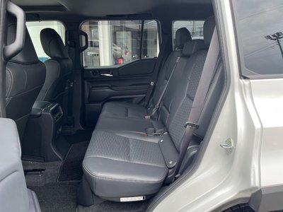 2025 Toyota LAND CRUISER 250 — миниатюра 37
