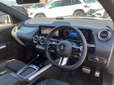 MERCEDES-BENZ GLA - 8