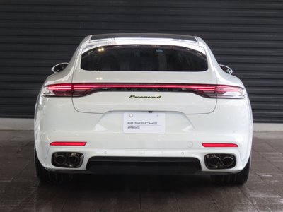 PORSCHE PANAMERA - 5