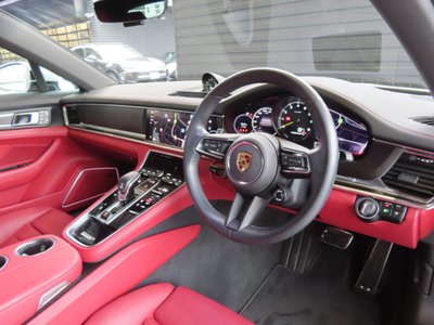 PORSCHE PANAMERA - 10