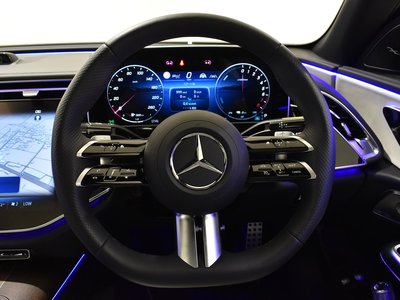 MERCEDES-BENZ E-CLASS - 8