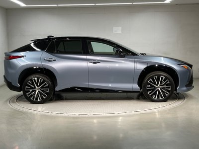 صورة 3 لـ 2023 Lexus RZ