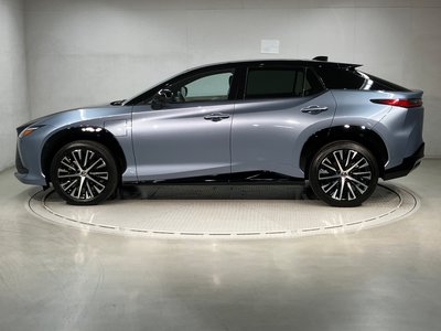 صورة 2 لـ 2023 Lexus RZ