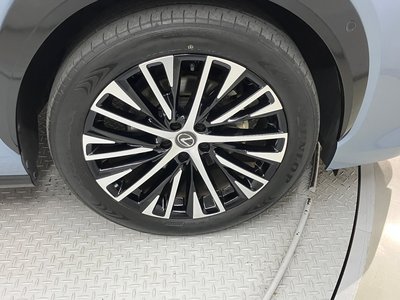 2023 Lexus RZ — миниатюра 15