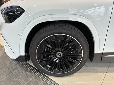 MERCEDES-BENZ GLA - 9