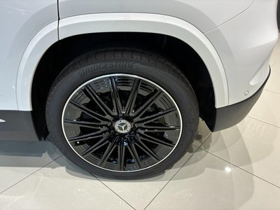 MERCEDES-BENZ GLA - 10