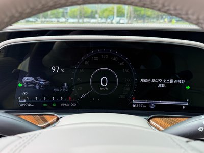 CADILLAC ESCALADE - 8