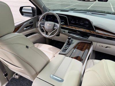 CADILLAC ESCALADE - 9