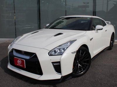 NISSAN GT-R - 1