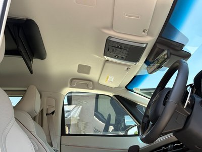 صورة مصغرة 42 لـ 2024 Lexus LM