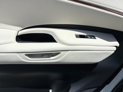 صورة مصغرة 14 لـ 2024 Lexus LM