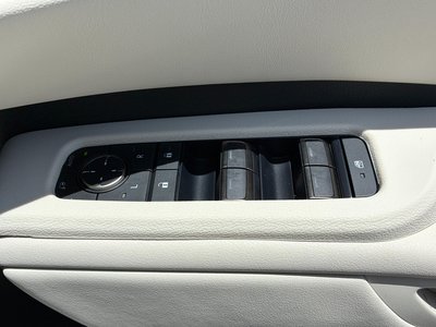 صورة مصغرة 38 لـ 2024 Lexus LM