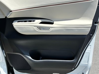 صورة مصغرة 37 لـ 2024 Lexus LM