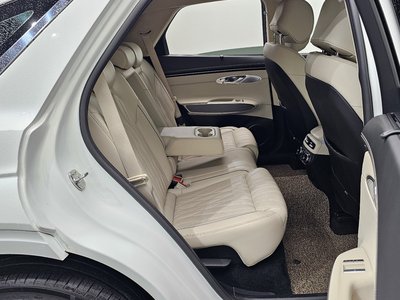 2021 Genesis GV70 — миниатюра 12