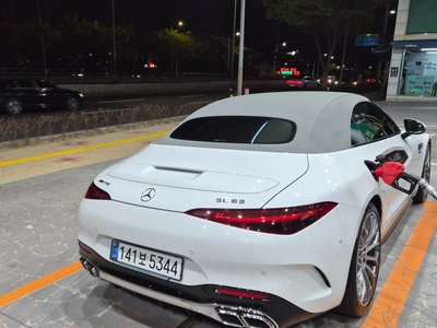 MERCEDES-BENZ SL - 8