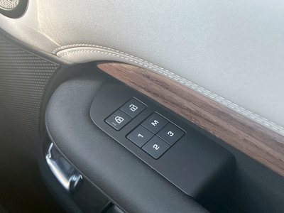 2025 LAND ROVER DISCOVERY 缩略图 35