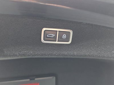 2023 Genesis G80 (RG3) thumbnail 36
